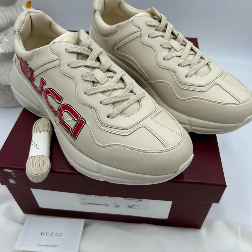 Gucci, beige sneakers with red accent size 10 made in Italy